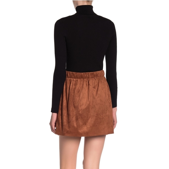 NWT: Angie Faux Suede Button Front Mini Skirt - Picture 5 of 6